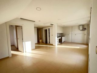 Ático en venta en Crevillent