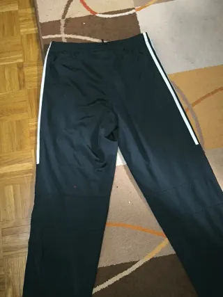 Pantalón chándal Adidas clásico negro