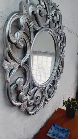 Espejo decorativo plateado