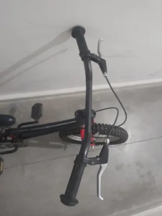 Bicicleta Infantil Roja y negra 18 pulgadas