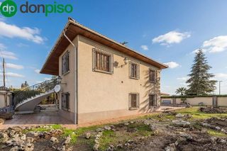 Chalet en venta en Gójar