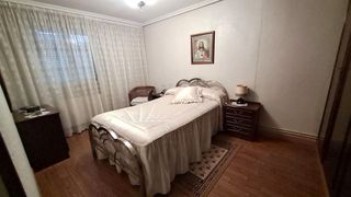 Casa adosada en venta en Cuéllar