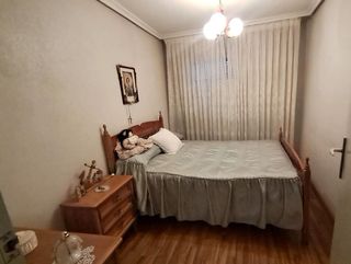 Casa adosada en venta en Cuéllar