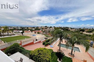 Chalet en venta en Alginet