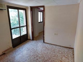 Casa adosada en venta en Guadix