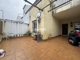 Casa adosada en venta en Alcalá del Río