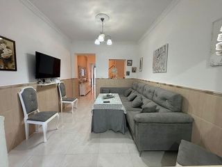 Casa adosada en venta en Pilas