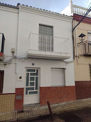 Casa adosada en venta en San Felipe - El Almendral - La Merced en Jaén