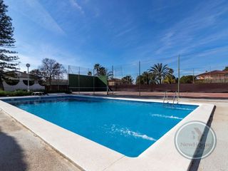 Chalet en venta en Peña de las Águilas en Elche
