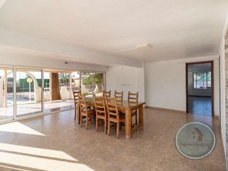 Chalet en venta en Peña de las Águilas en Elche