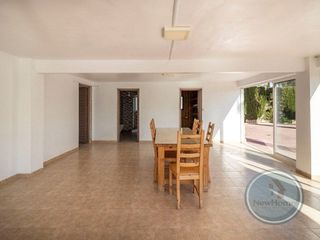 Chalet en venta en Peña de las Águilas en Elche