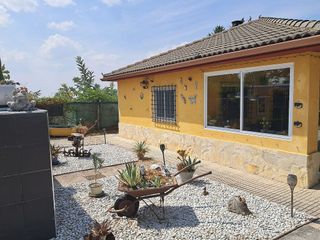 Chalet en venta en Vellés (La)