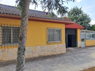 Chalet en venta en Vellés (La)