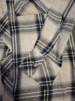 Camisa cuadros beige y negra Talla XS
