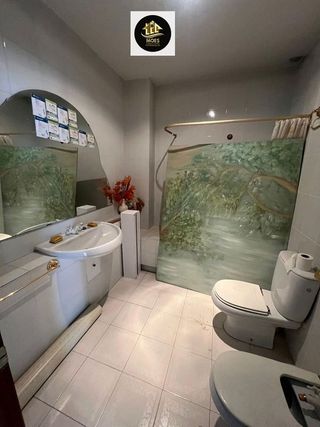 Chalet en venta en Linares