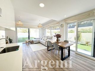 Casa adosada en venta en Palau-solità i Plegamans