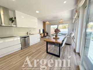 Casa adosada en venta en Palau-solità i Plegamans