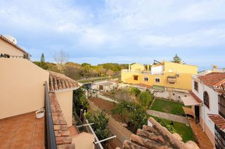 Casa adosada en venta en Montemar en Torremolinos