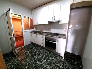 Piso en venta en Riu en Santa Coloma de Gramanet