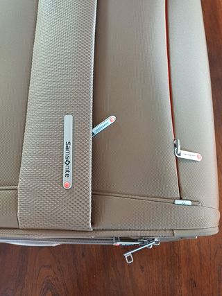 Maleta Samsonite 67 cm – Expandible - TSA- Ligera