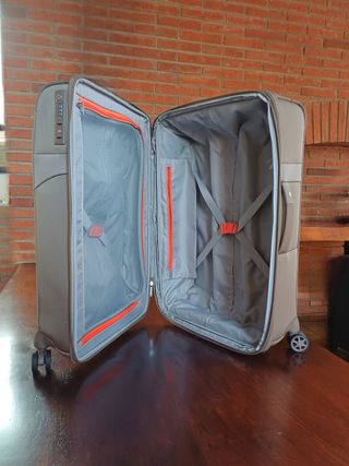 Maleta Samsonite 67 cm – Expandible - TSA- Ligera