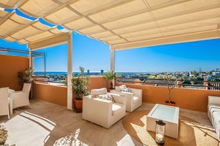 Ático en venta en Elviria en Marbella
