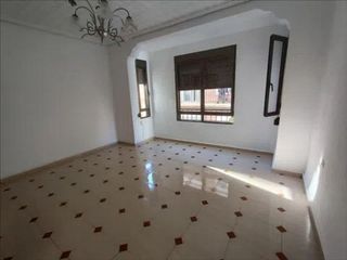 Piso en venta en El Grau en Valencia