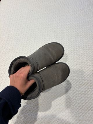 Botas UGG grises