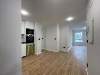 Piso en venta en Cuatro Caminos - Plaza de la Cubela en Coruña (A)