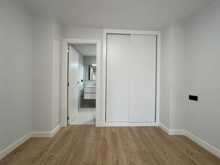 Piso en venta en Cuatro Caminos - Plaza de la Cubela en Coruña (A)