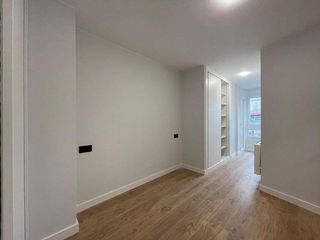 Piso en venta en Cuatro Caminos - Plaza de la Cubela en Coruña (A)