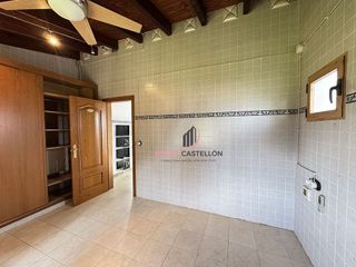 Chalet en venta en Zona Piscinas en Burriana