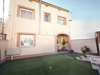 Casa pareada en venta en Singuerlín - Can Franquesa - Les Oliveres en Santa Coloma de Gramanet