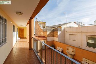 Piso en venta en Avda. De los Ogíjares en Armilla