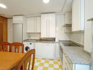 Piso en venta en Plaza España - Villa Pilar - Reyes Católicos - Vadillos en Burgos