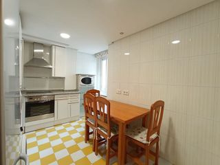 Piso en venta en Plaza España - Villa Pilar - Reyes Católicos - Vadillos en Burgos
