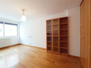 Piso en venta en Plaza España - Villa Pilar - Reyes Católicos - Vadillos en Burgos