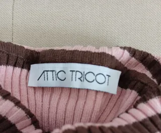 Maglione a collo alto a righe