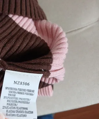 Maglione a collo alto a righe