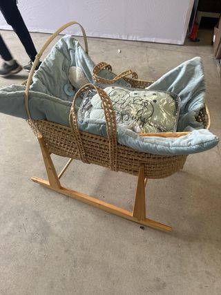 Moisés de mimbre con soporte