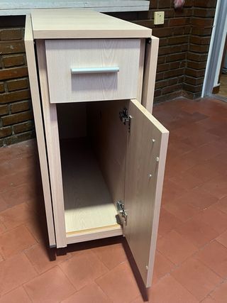 Mesa plegable con cajón y hueco