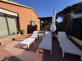 Casa en venta en Vidreres