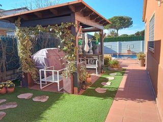 Casa en venta en Vidreres