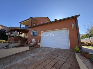 Casa en venta en Vidreres