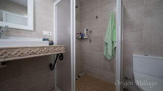 Casa adosada en venta en Parque Victoria Eugenia en Málaga