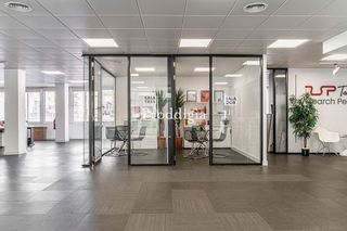 Oficina en alquiler en Les Corts en Barcelona