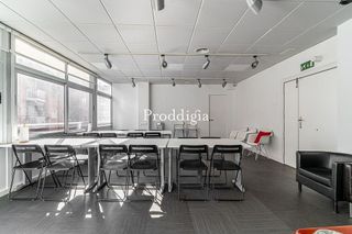 Oficina en alquiler en Les Corts en Barcelona