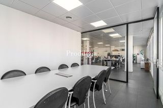 Oficina en alquiler en Les Corts en Barcelona