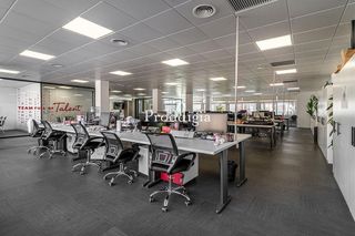 Oficina en alquiler en Les Corts en Barcelona