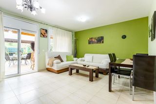 Casa adosada en venta en Caldes de Malavella